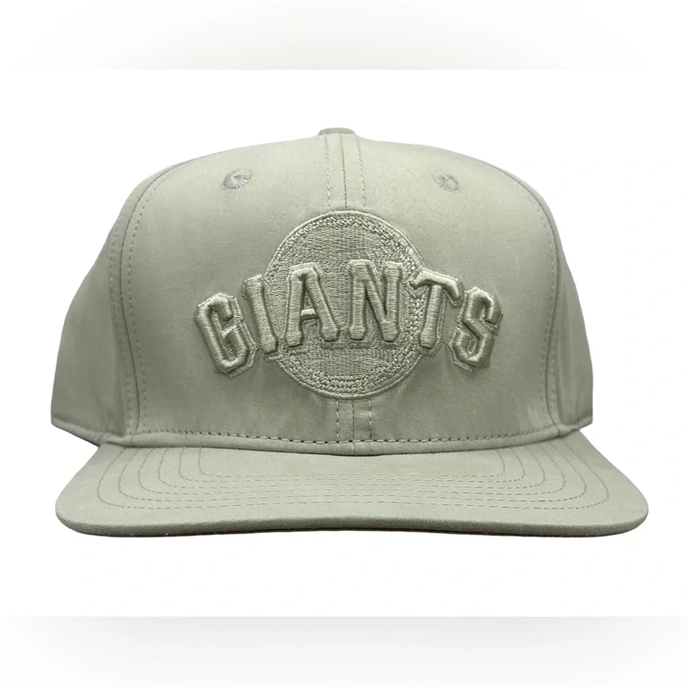 NEW San Francisco Giants Pro Standard Gray SnapBack Hat MLB Official Cap Flat - Picture 4 of 9